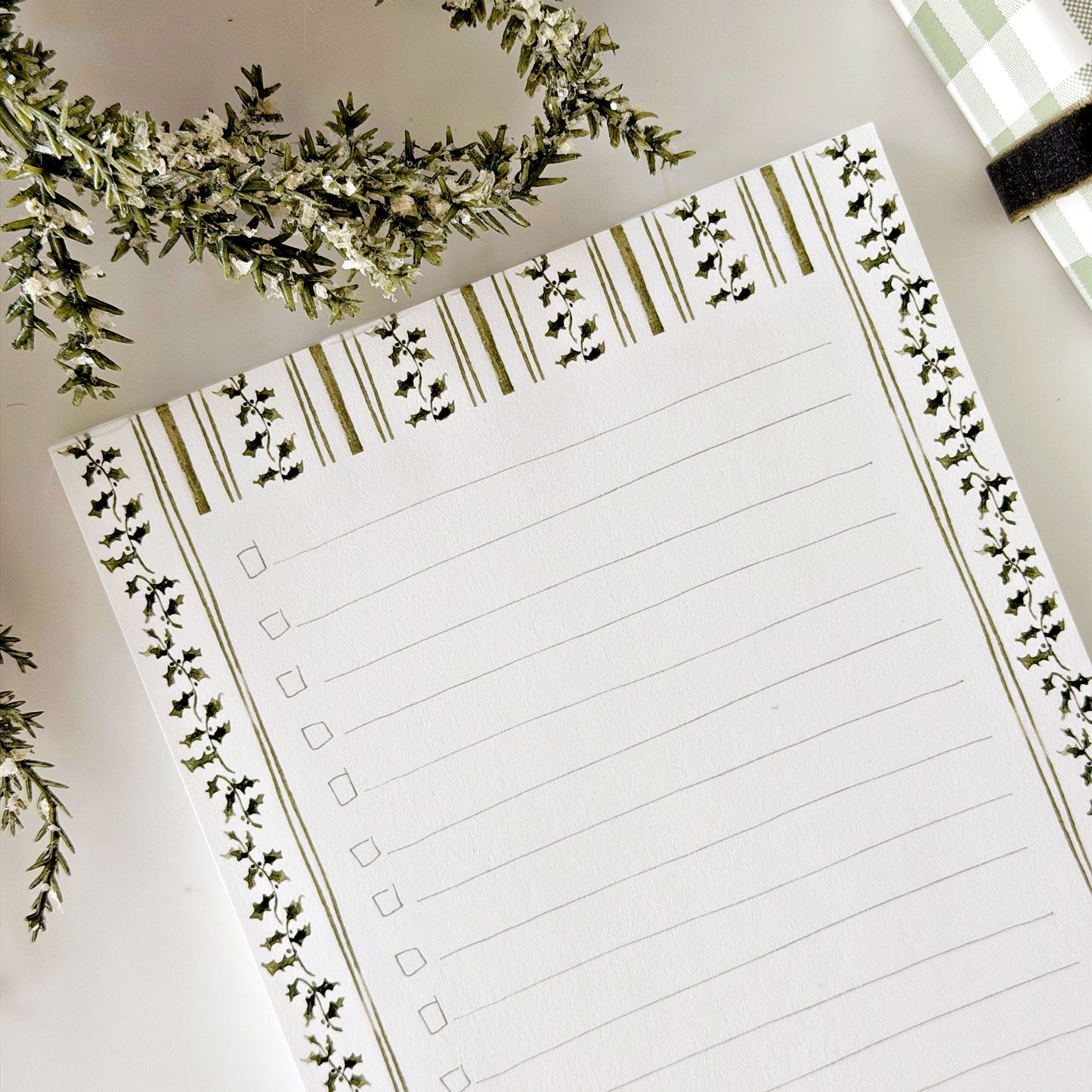 holly pattern checklist notepad