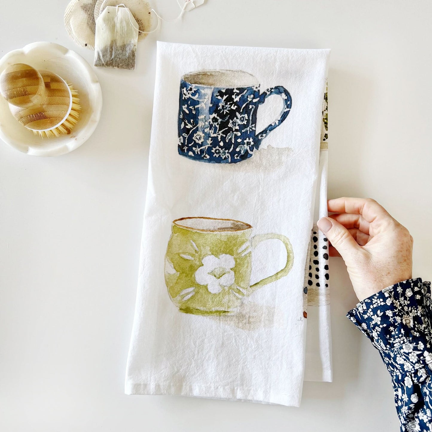 mugs tea towel